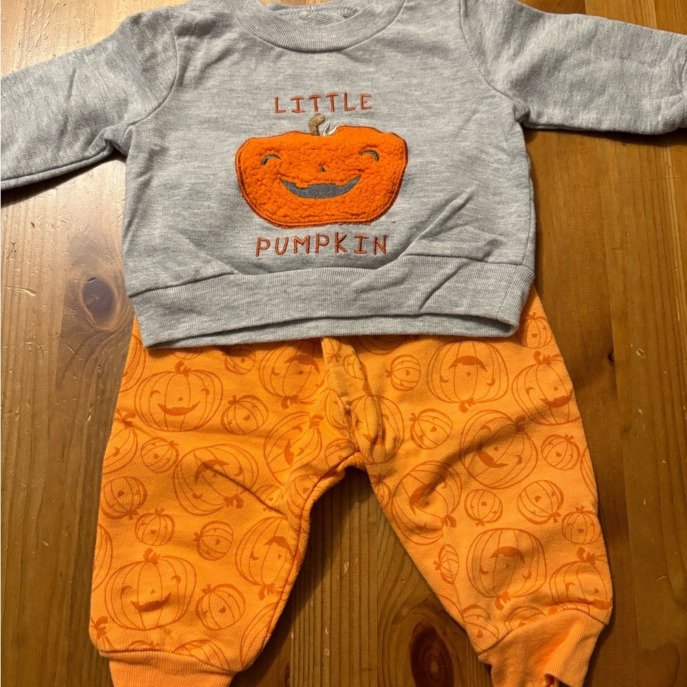 NWOT! Chick Pea gray and orange pumpkin Outfit